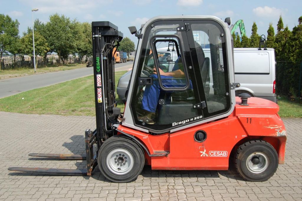 Cesab HN350 Diesel Forklift www.hinrichs-forklifts.com