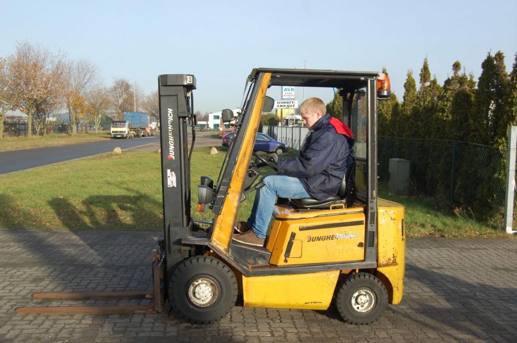 Carrello elevatore Diesel-Jungheinrich-DFG16AF