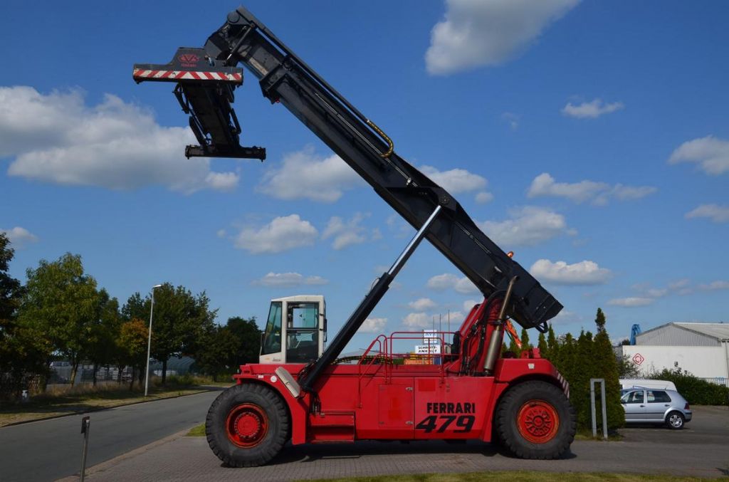 CVS Ferrari F479.5-S Vollcontainer Reachstacker www.hinrichs-forklifts.com