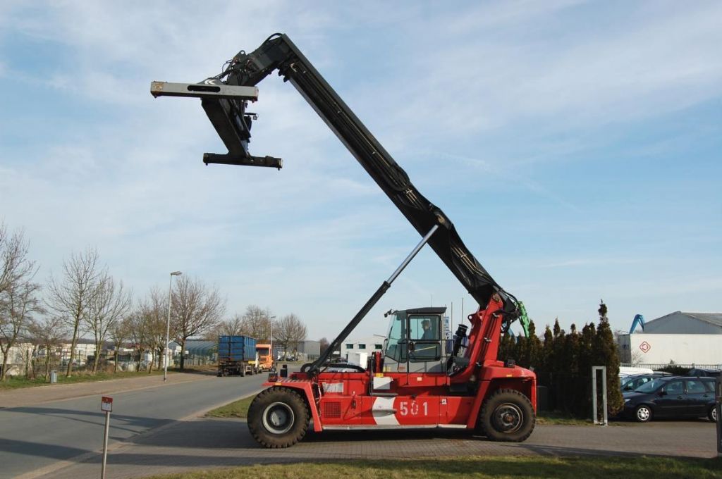 Empty Container Reachstacker-Kalmar-DRF100-54S6