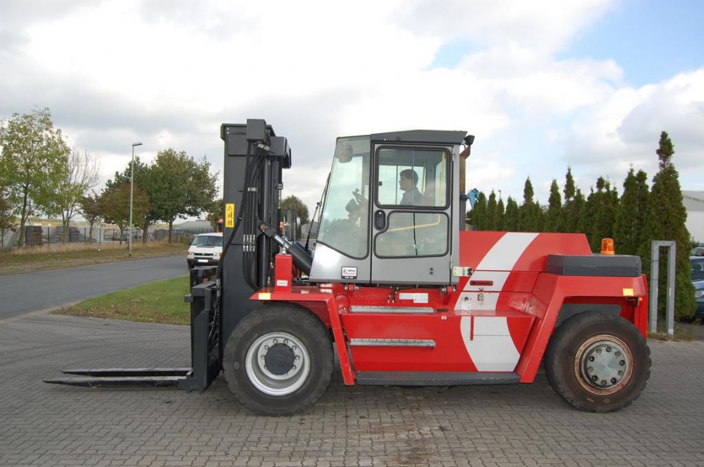 Kalmar DCD180-6 Schwerlaststapler - Diesel www.hinrichs-forklifts.com