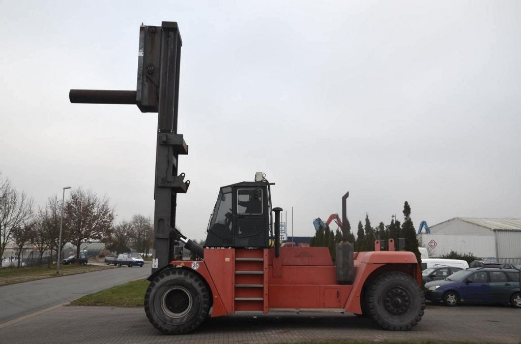 Linde H420 Schwerlaststapler - Diesel www.hinrichs-forklifts.com