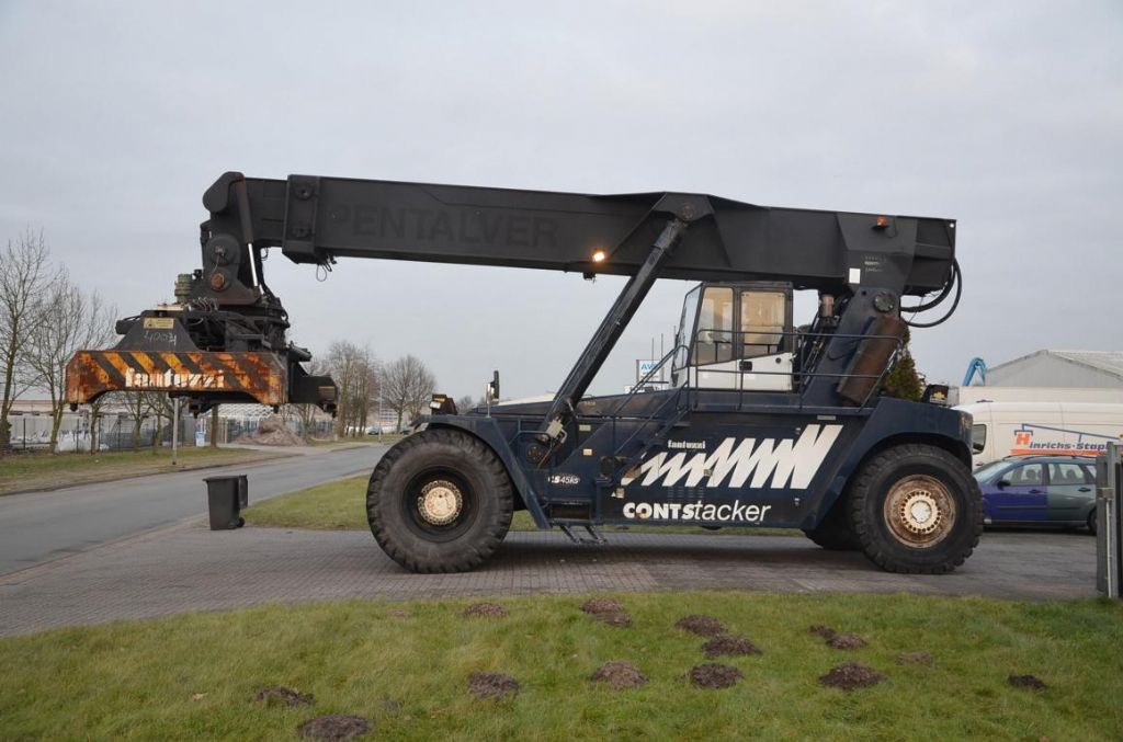 Fantuzzi CS45KS Vollcontainer Reachstacker www.hinrichs-forklifts.com