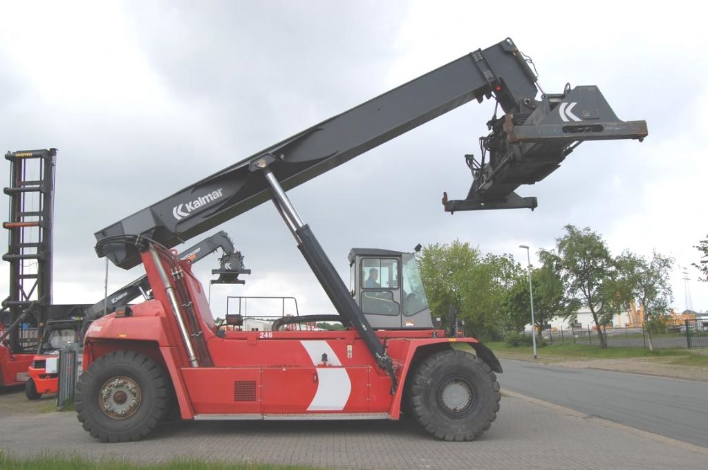 Kalmar DRF420-60S5 Full-container reach stacker www.hinrichs-forklifts.com