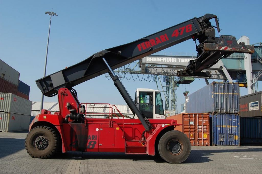 Reach-Stacker-CVS Ferrari-F478.5