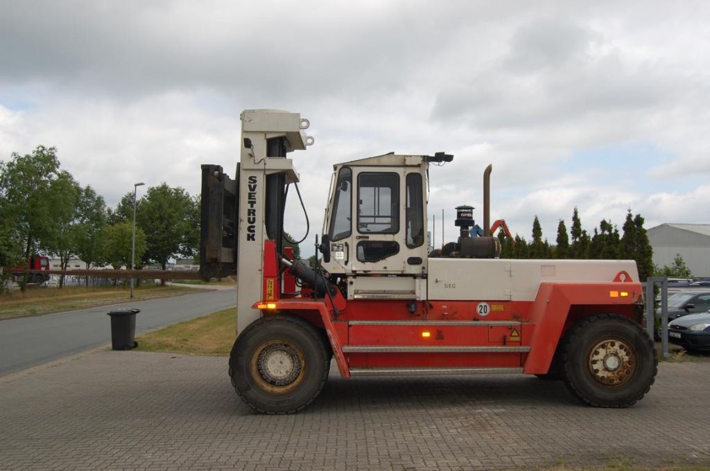 Svetruck 25120-45 Chariot lvateur robuste - Diesel www.hinrichs-forklifts.com