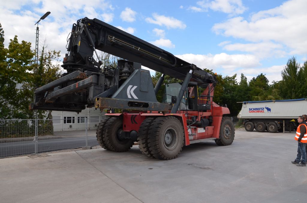 Reach-Stacker portacontenedores lleno-Kalmar-DRF450-60C5X