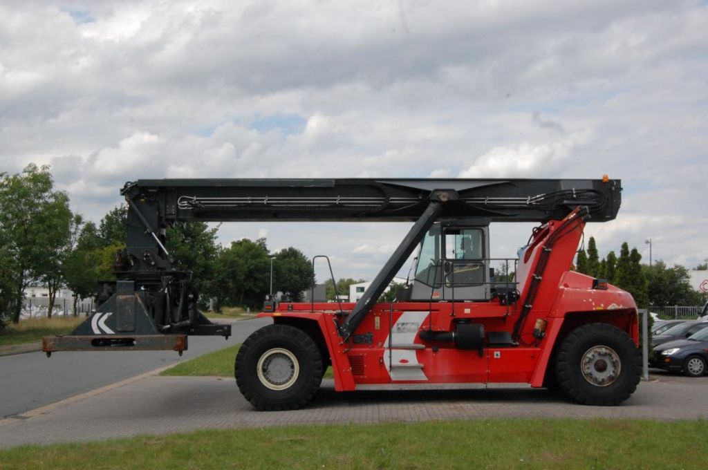 Reach-Stacker porte-conteneur plein-Kalmar-DRF450-60S5