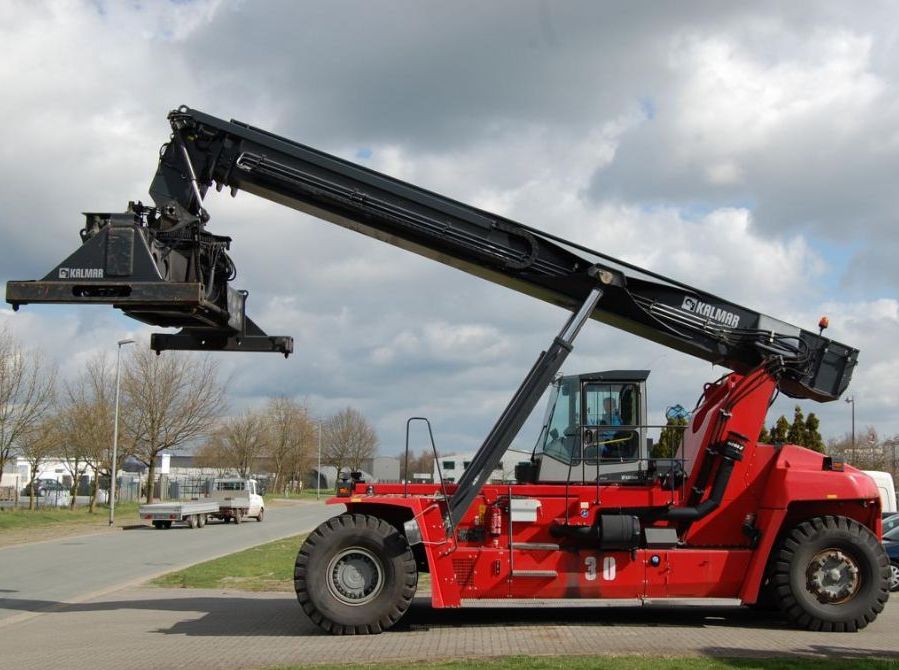 Kalmar DRF450-65S6 Full-container reach stacker www.hinrichs-forklifts.com