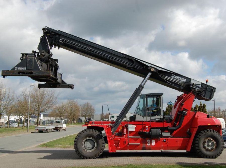 Kalmar DRF450-65S6 Vollcontainer Reachstacker www.hinrichs-forklifts.com