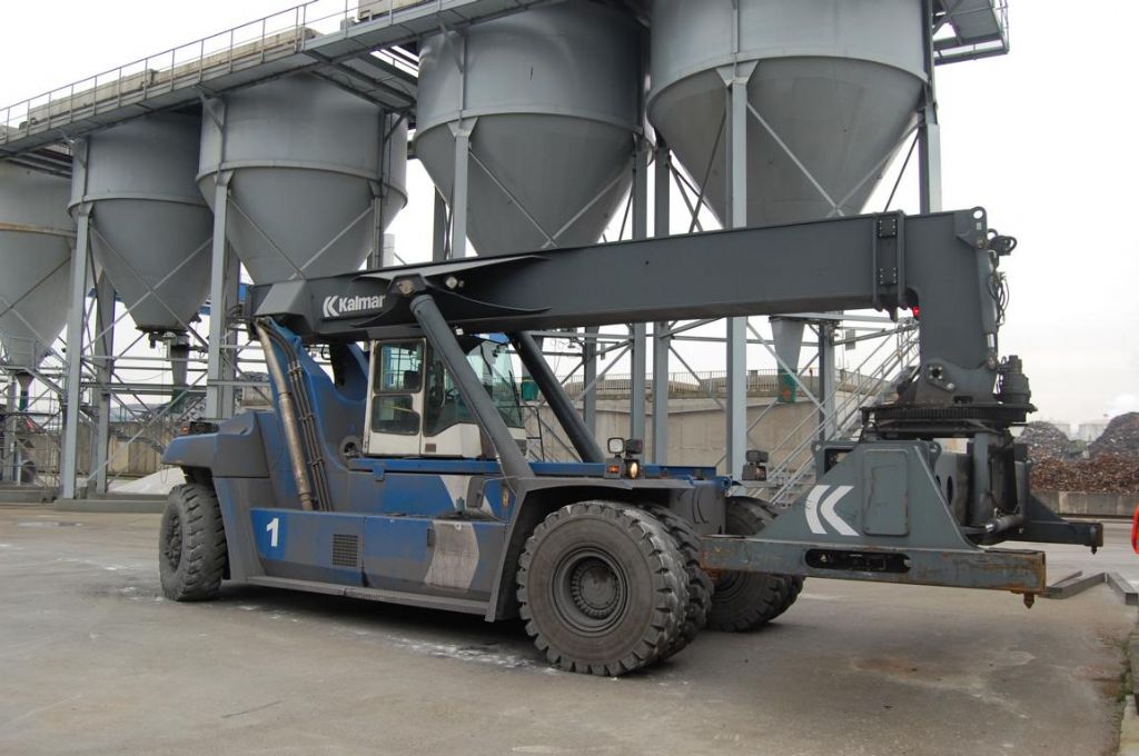 Reach-Stacker portacontenedores lleno-Kalmar-DRF450-65S5