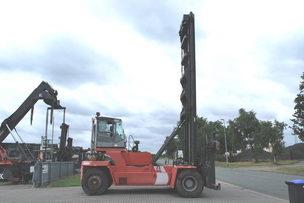 Chariot porte-conteneur-Kalmar-DCE100-45E7