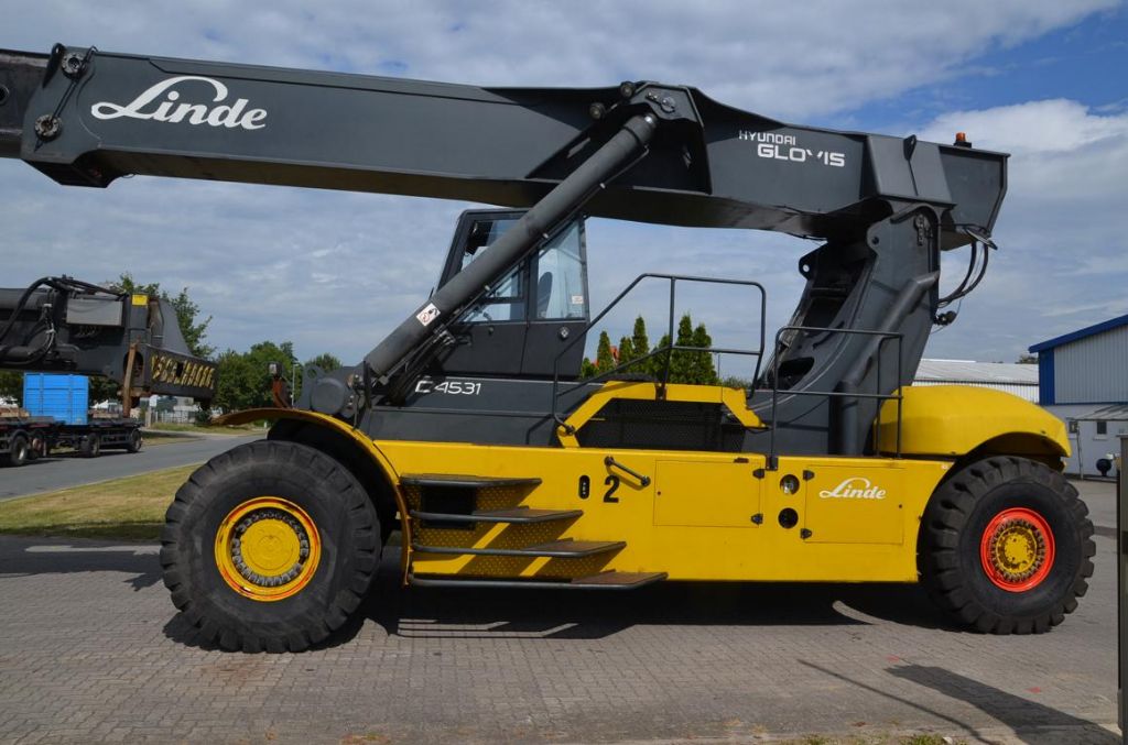 Linde C4531TL Full-container reach stacker www.hinrichs-forklifts.com