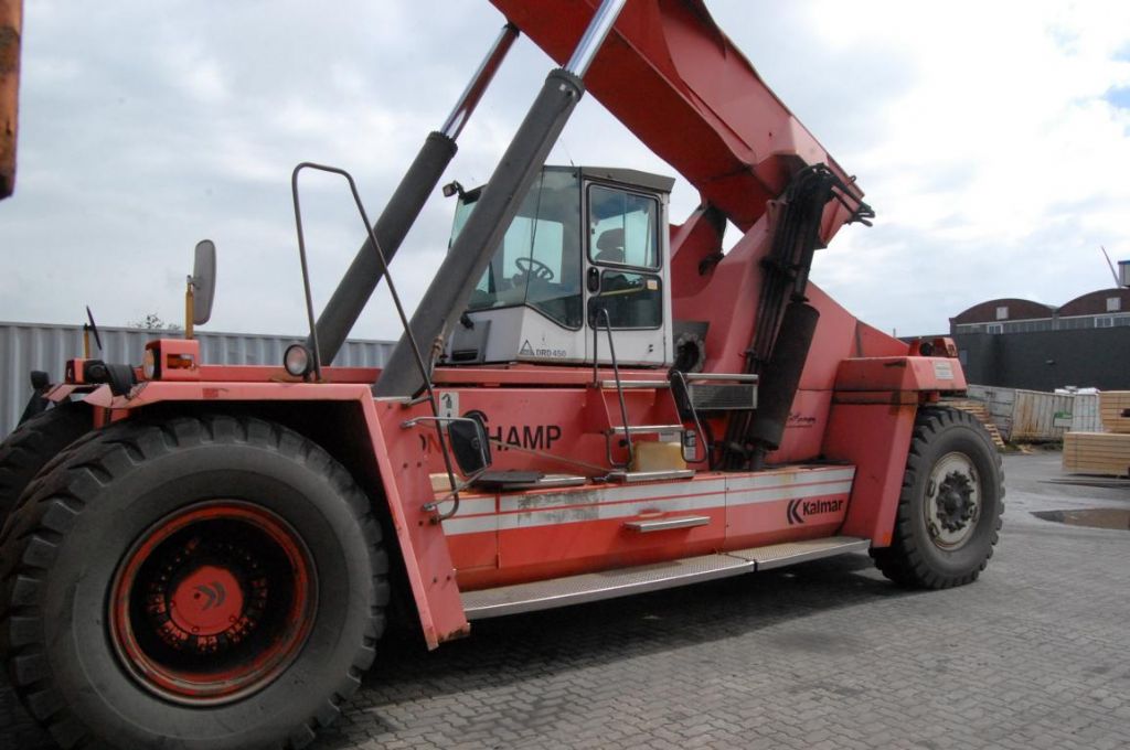 Kalmar DRD450-70C5X Vollcontainer Reachstacker www.hinrichs-forklifts.com