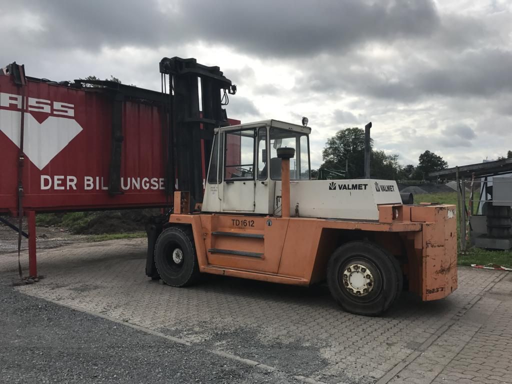 Valmet TD1612 Dieselstapler www.hinrichs-forklifts.com