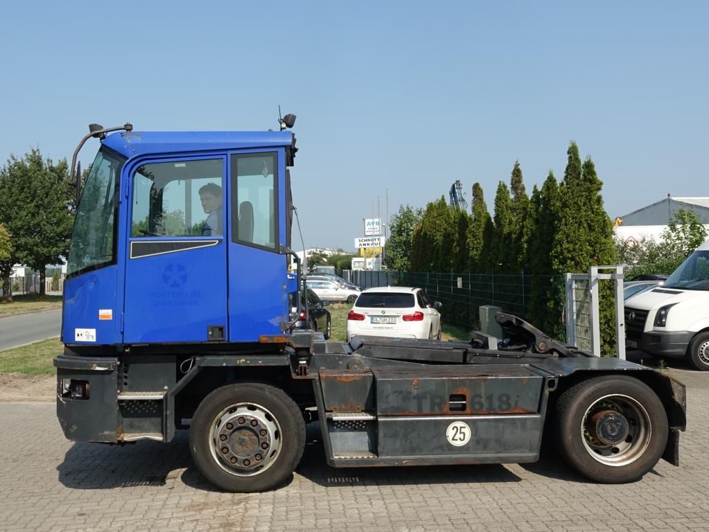 Tow Tractor-Kalmar-TR618i 4x4 RoRo
