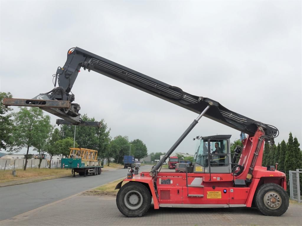 Empty Container Reachstacker-Kalmar-DRF100-54S6