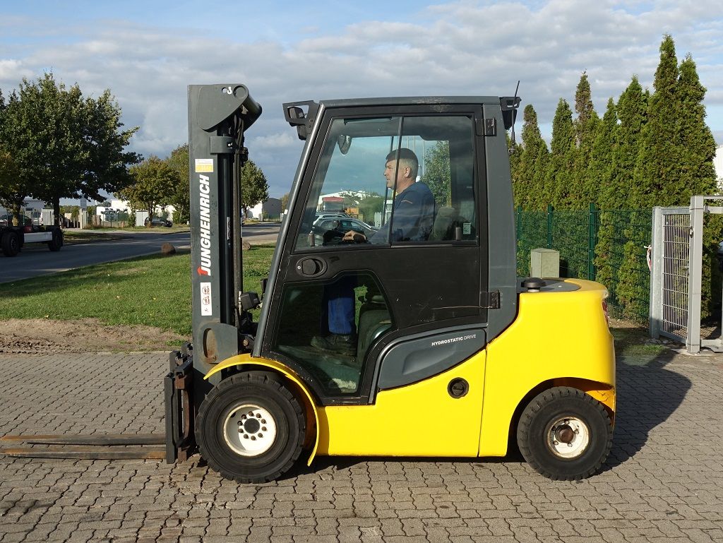 Jungheinrich DFG430S/ G330ZT Diesel Forklift www.hinrichs-forklifts.com