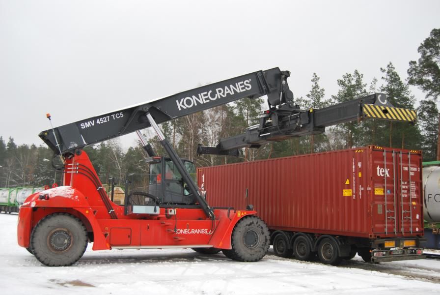 SMV 4527TC5 Full-container reach stacker www.hinrichs-forklifts.com
