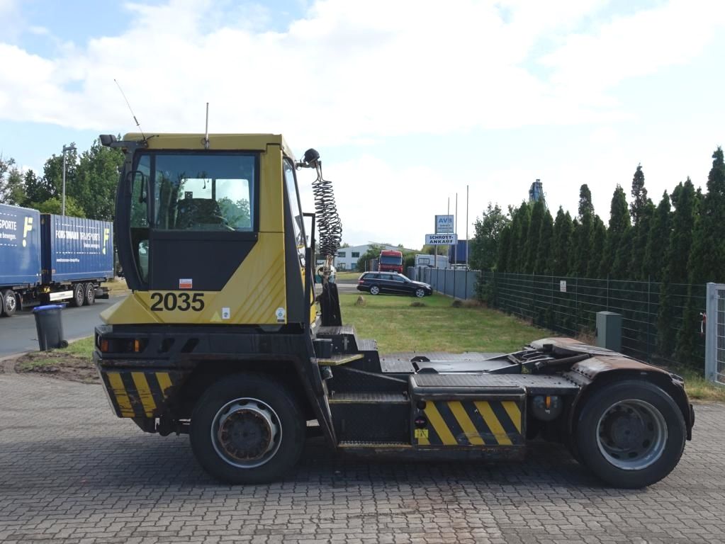 Terberg RT222 4x4 RoRo Тягач для терминалов www.hinrichs-forklifts.com