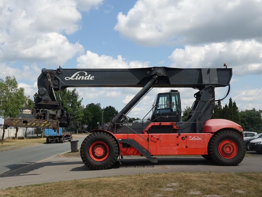 Linde C4535TL5 Vollcontainer Reachstacker www.hinrichs-forklifts.com