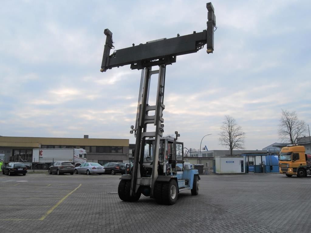 Svetruck 1612038 Leer Containerstapler www.hinrichs-forklifts.com