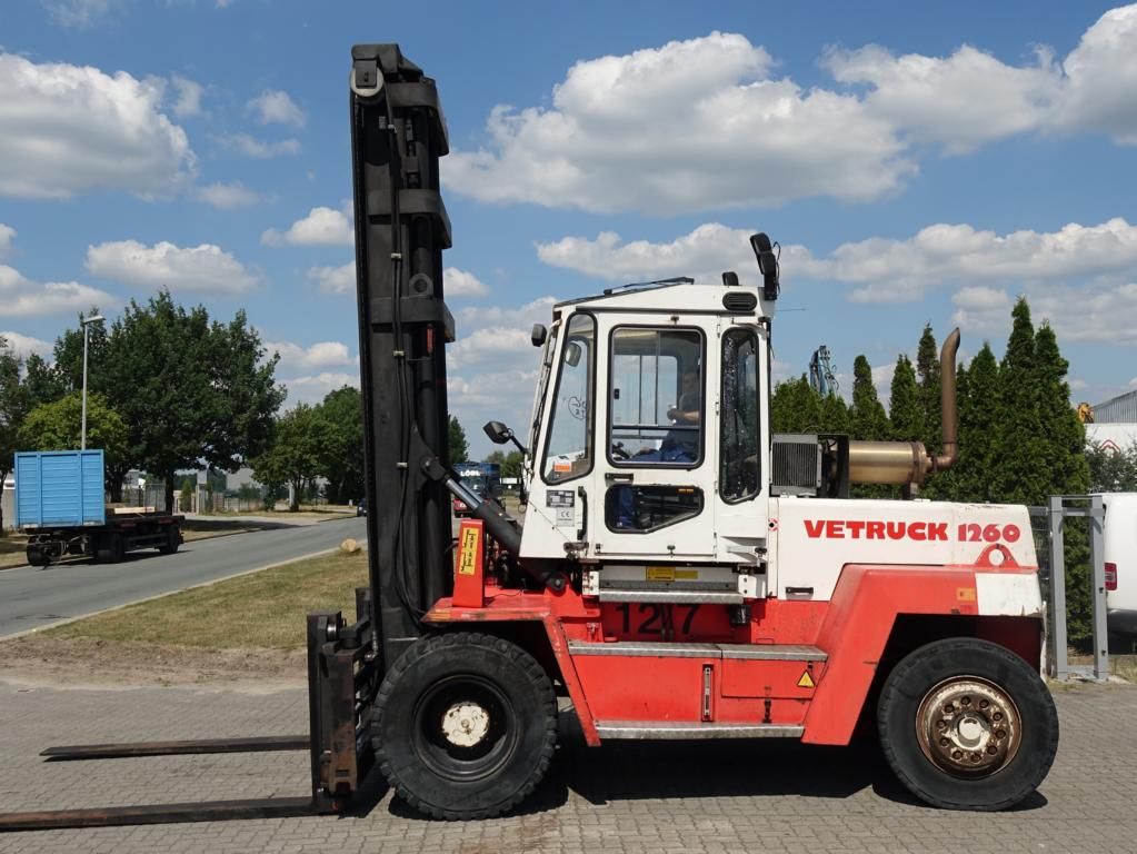 Svetruck 1260-30 Schwerlaststapler - Diesel www.hinrichs-forklifts.com