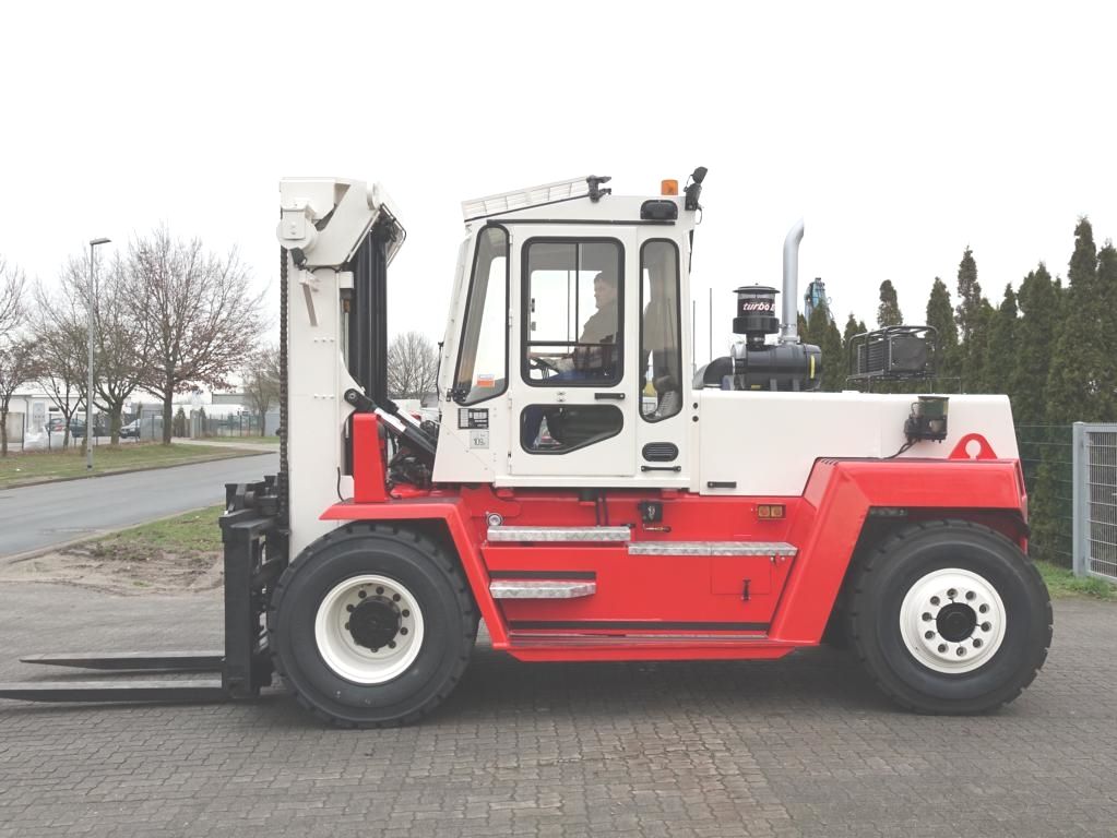 Svetruck 13.6-120-32 Schwerlaststapler - Diesel www.hinrichs-forklifts.com