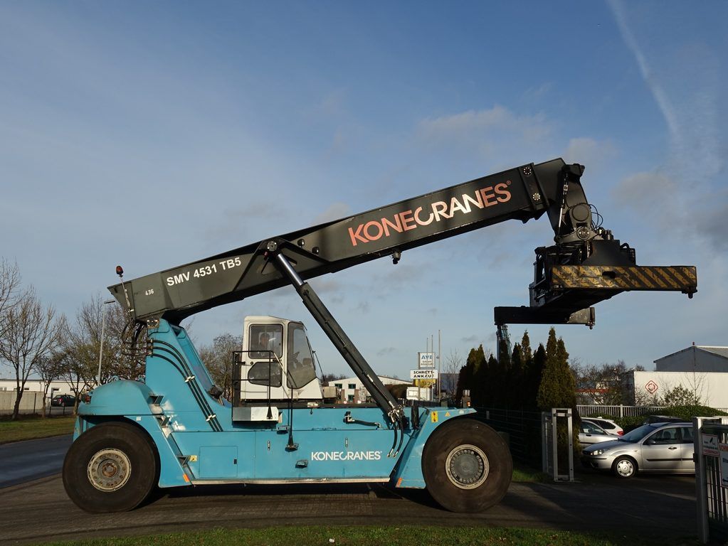 SMV SC4531TB5 Vollcontainer Reachstacker www.hinrichs-forklifts.com