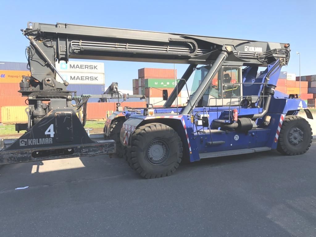 Reach-Stacker portacontenedores lleno-Kalmar-DRF420-60S5