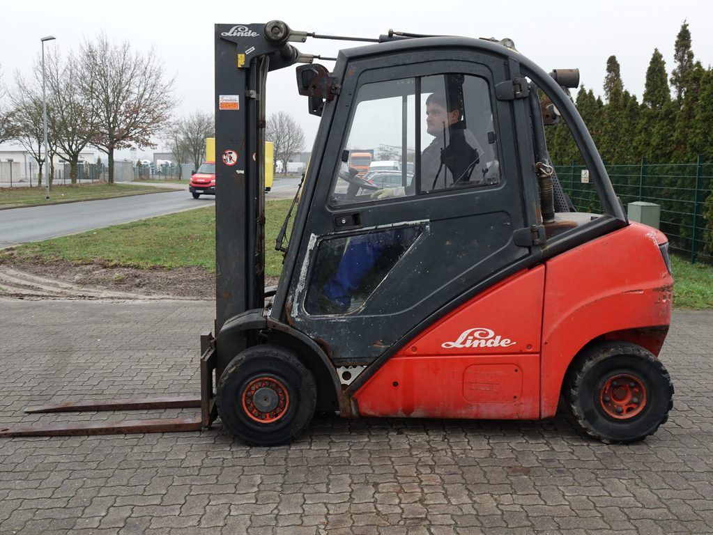 Carretilla elevadora Diesel-Linde-H25D