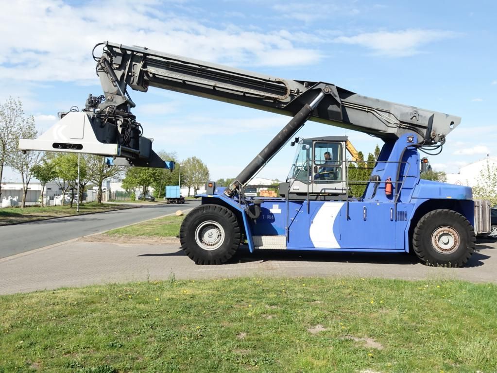 Kalmar DRS4527-S5 Full-container reach stacker www.hinrichs-forklifts.com