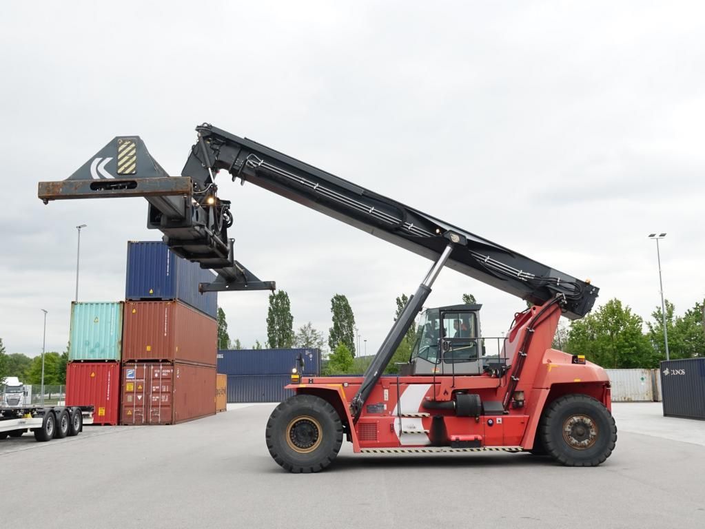 Kalmar DRF450-60S5 Full-container reach stacker www.hinrichs-forklifts.com
