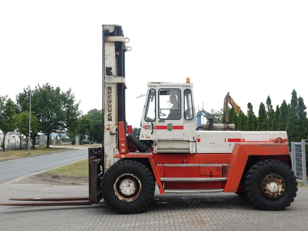 Svetruck 1812036 Chariot lvateur robuste - Diesel www.hinrichs-forklifts.com