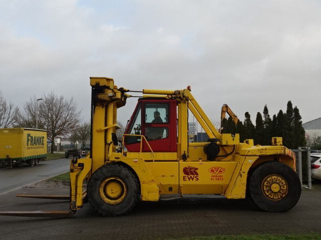 CVS Ferrari FL2812 Schwerlaststapler - Diesel www.hinrichs-forklifts.com