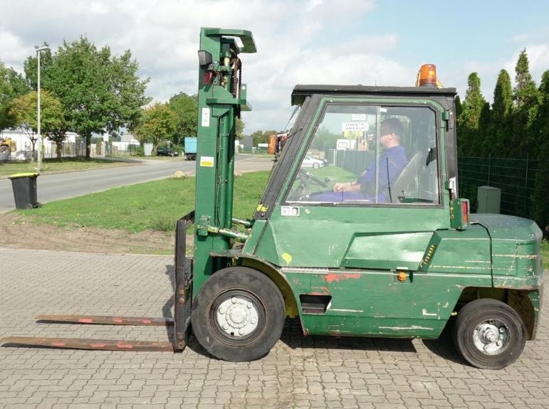 Mitsubishi FD40 Дизельный погрузчик www.hinrichs-forklifts.com