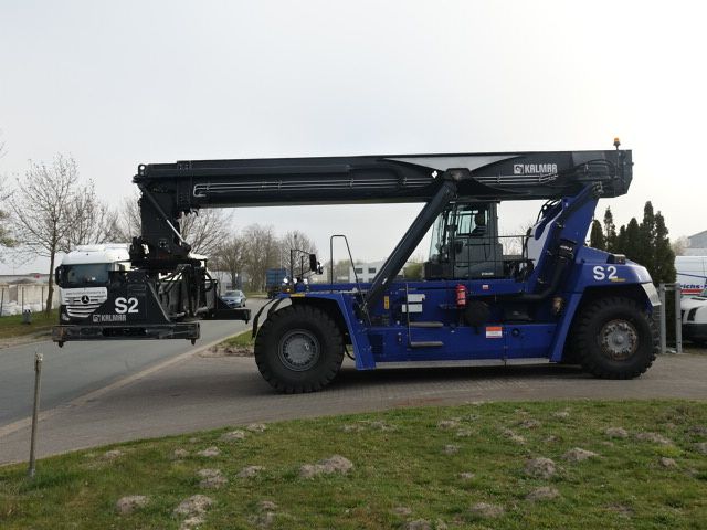 Kalmar DRG420-60S5 Full-container reach stacker www.hinrichs-forklifts.com