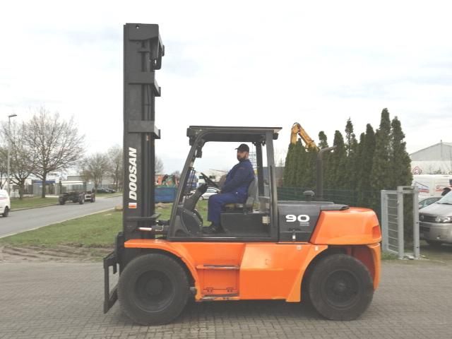 Carrello elevatore Diesel-Doosan-D90S-5