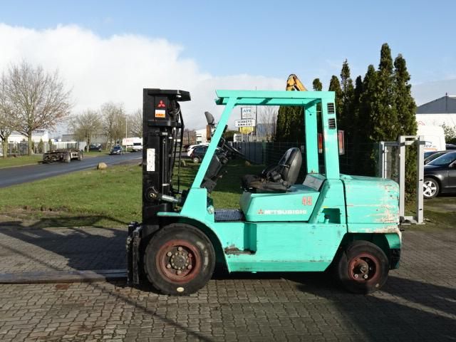 Mitsubishi FD45K2 Diesel Forklift www.hinrichs-forklifts.com