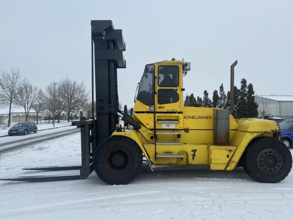 SMV 22-1200B Heavy Forklift - Diesel www.hinrichs-forklifts.com