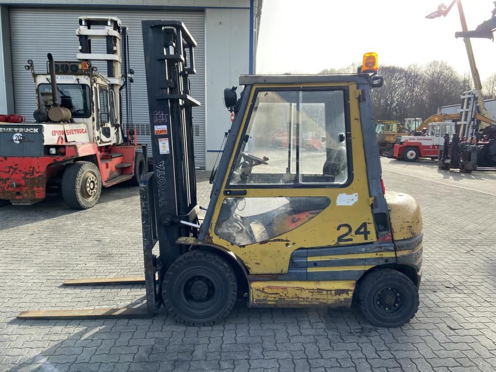 Toyota 62-6FDF20 Dieselstapler www.hinrichs-forklifts.com