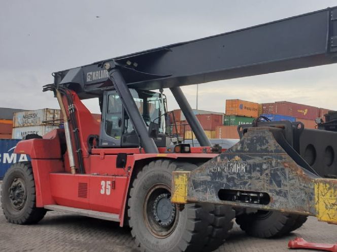 Kalmar DRG450-65S6X Full-container reach stacker www.hinrichs-forklifts.com