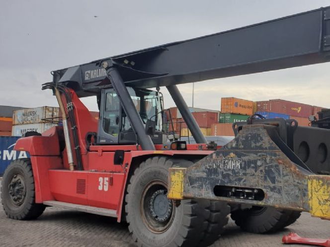 Kalmar DRG450-65S6X Vollcontainer Reachstacker www.hinrichs-forklifts.com