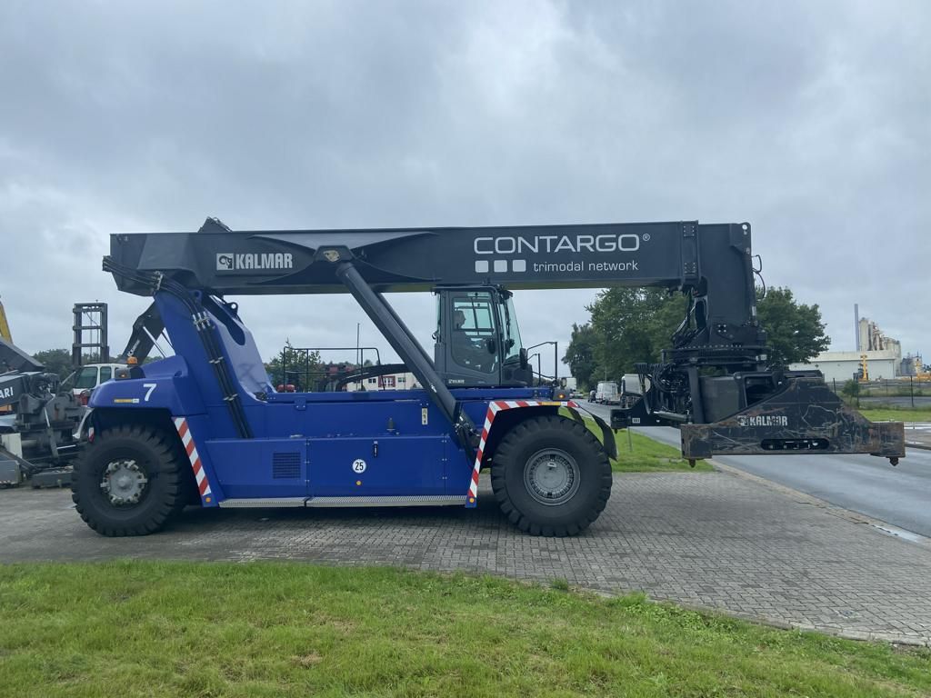 Reach-Stacker porte-conteneur plein-Kalmar-DRG420-60S5