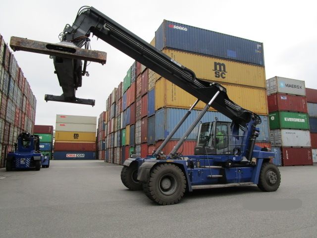 Kalmar-DRG100-54S6-Empty Container Reachstacker