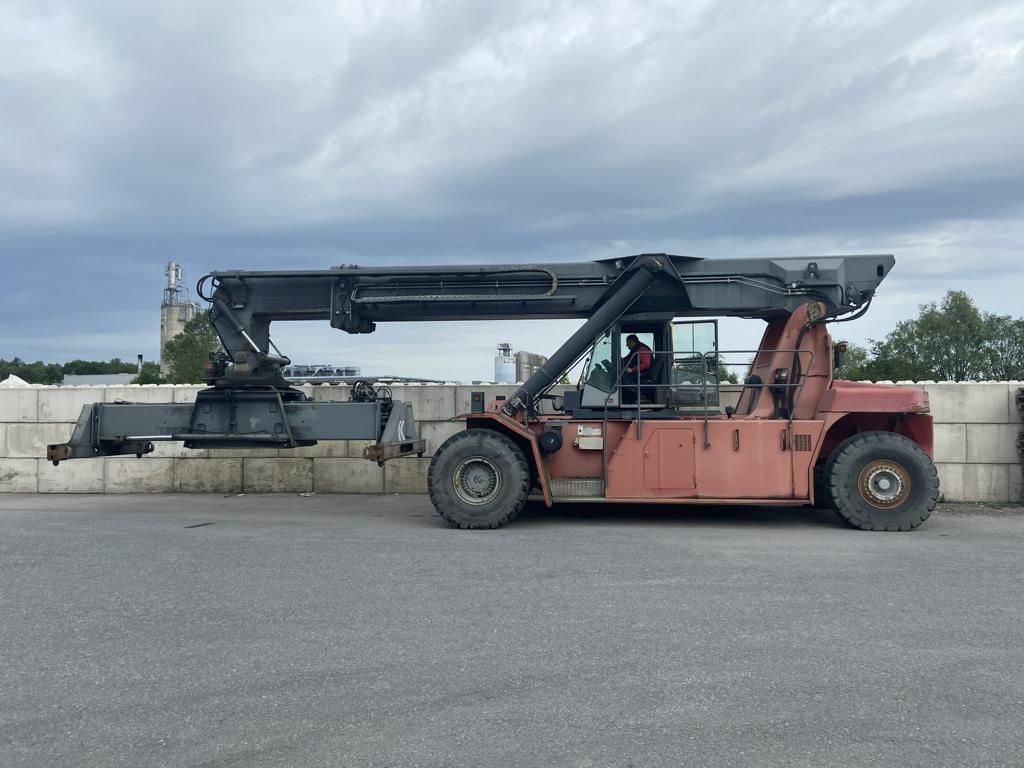 Reach-Stacker portacontenedores lleno-Kalmar-DRS4531S5