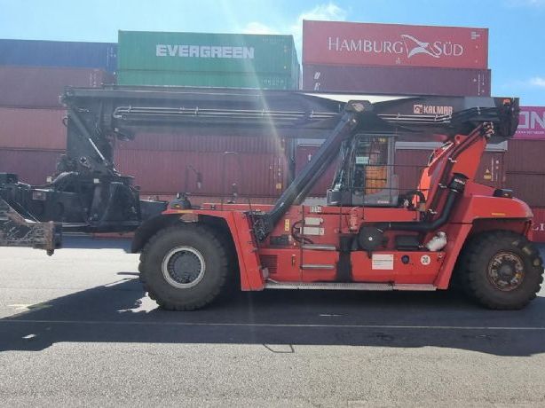 Kalmar-DRG450-60S5-Full-container reach stacker