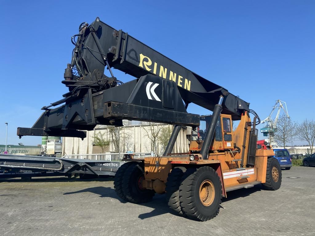 Kalmar-DC4160RS4-Reach-Stacker pour container plein