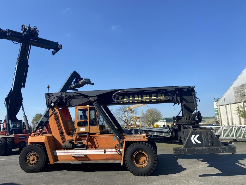 Kalmar DC4160RS4 Full-container reach stacker 