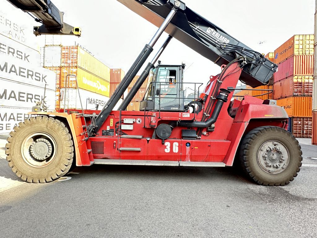 Reach-Stacker porte-conteneur plein-Kalmar-DRG450-65S6X